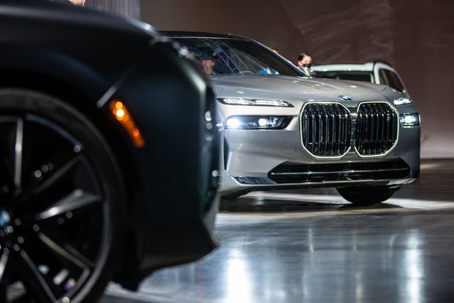 autos, bmw, cars, news, bmw is replacing the m760li with an all-electric super sedan called the i7 m70