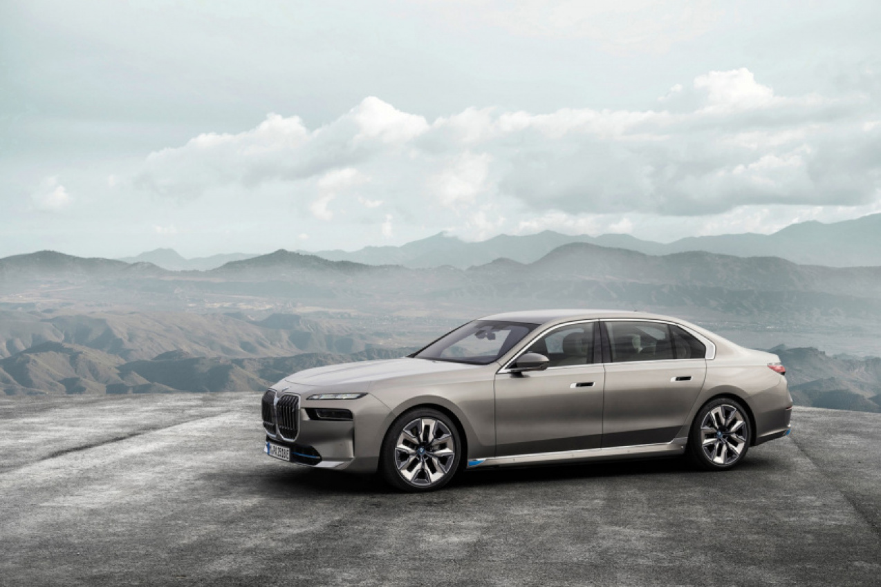autos, bmw, cars, 7 series, amazon, luxury cars, amazon, i7 reveal: bmw’s $120,000 flagship sedan goes over 300 miles on a charge