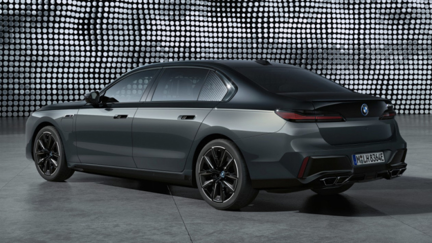 autos, bmw, cars, mercedes-benz, amazon, luxury cars, mercedes, plug-in hybrid cars, amazon, new 2023 bmw 7 series takes aim at the mercedes s-class with bold look