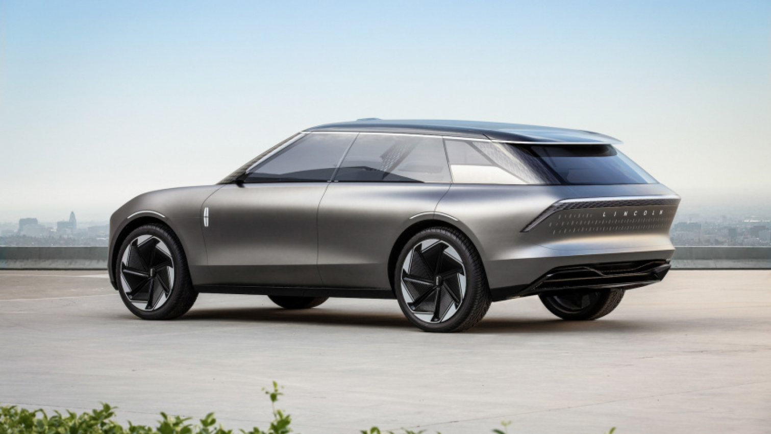 autos, cars, lincoln, news, lincoln's lodestar? the lincoln star concept previews the brand's electric future