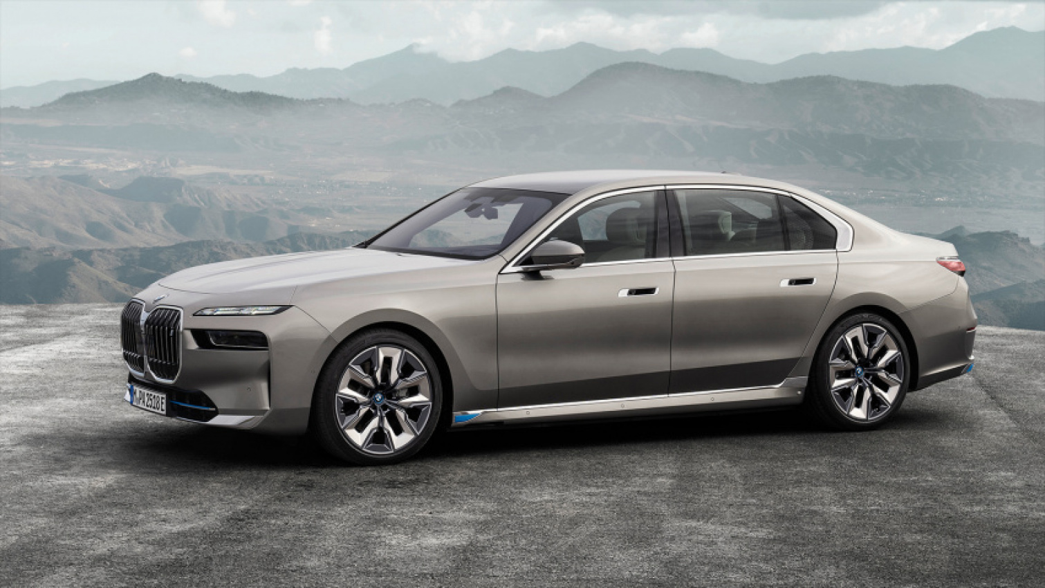 autos, bmw, cars, news, amazon, 2023 bmw 7 series first look: my eyes are down here, pal