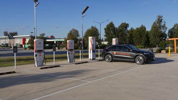 autos, cars, reviews, chargefox prices jump by 50 percent to $0.60/kwh for ultra-rapid stations in australia