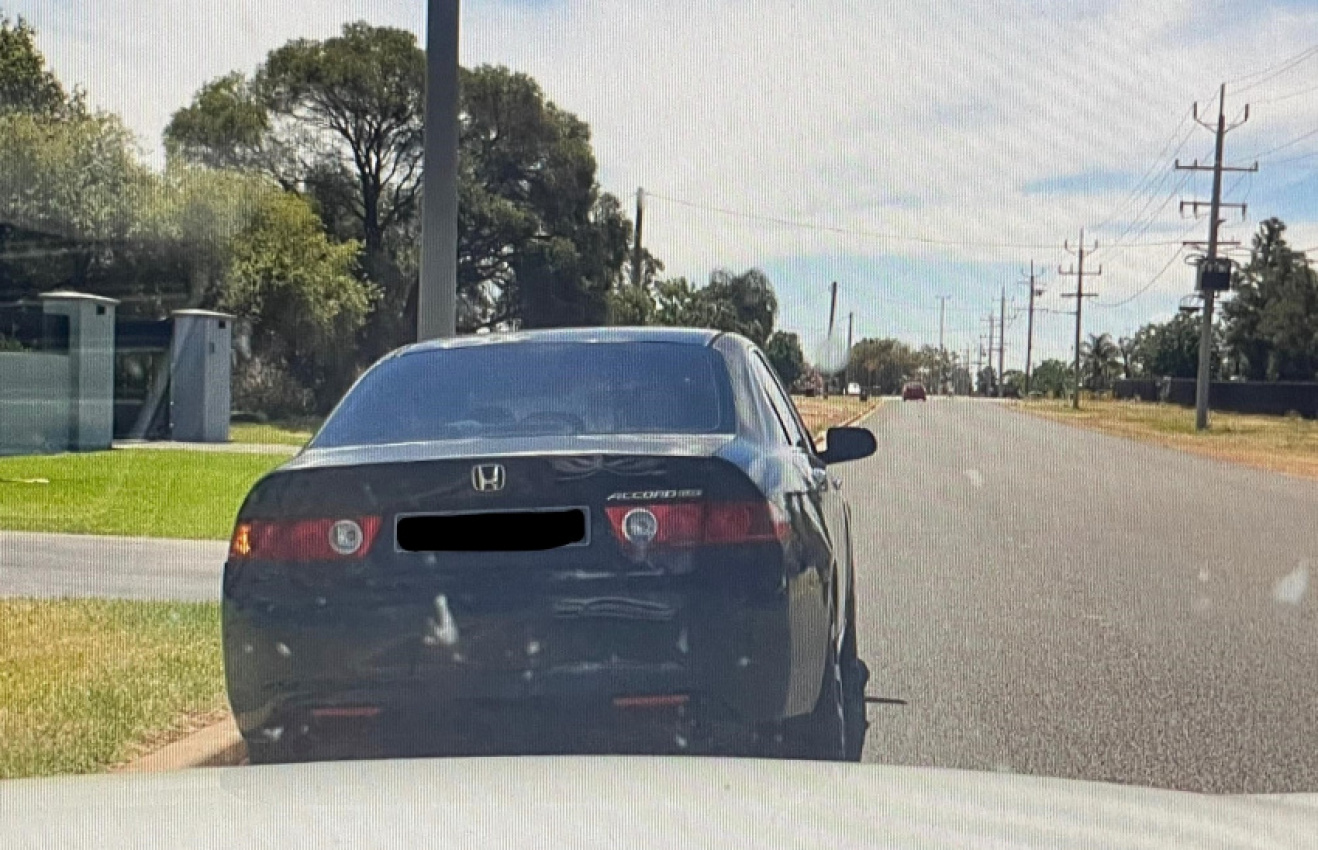 autos, cars, driver stopped for speeding shows fake malaysian driving licence to australian police!