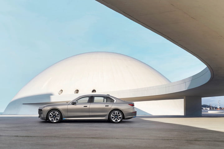 bmw, cars, bmw 7-series, bmw i7, electric cars, luxury cars, amazon, the all-electric bmw i7 is a home theater on wheels