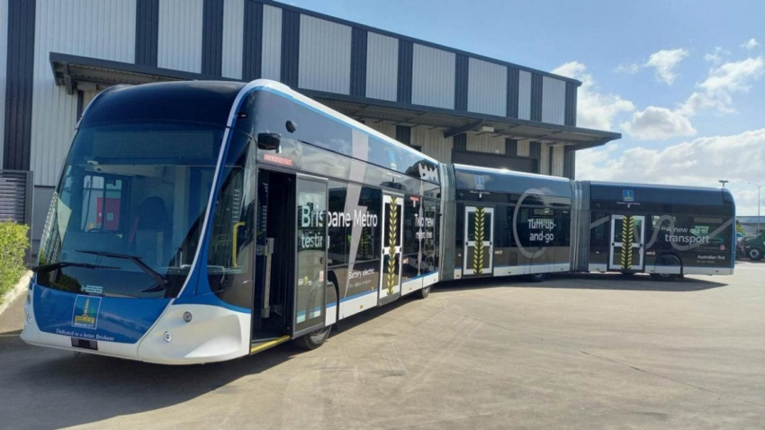 autos, cars, ram, first all-electric “trackless tram” arrives in brisbane for testing