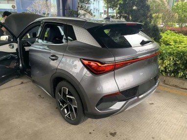 autos, byd, cars, ev news, byd atto 3: first images show atto badging and new interior colours