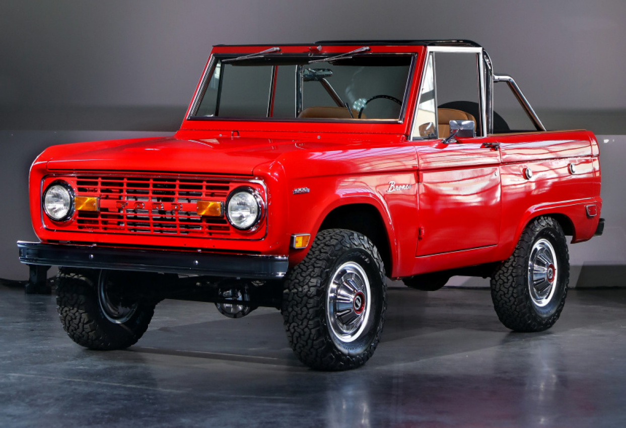 autos, cars, ford, motoring, ford bronco, actress sydney sweeney opens up about restoring her 1969 ford bronco