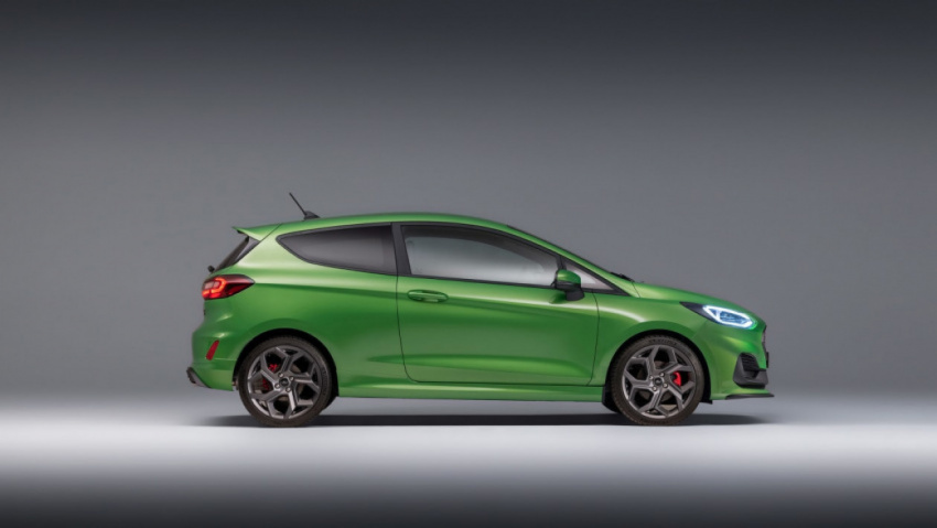 autos, cars, ford, ford fiesta, hot hatchbacks, three-door ford fiesta st gets the chop, five-door to remain