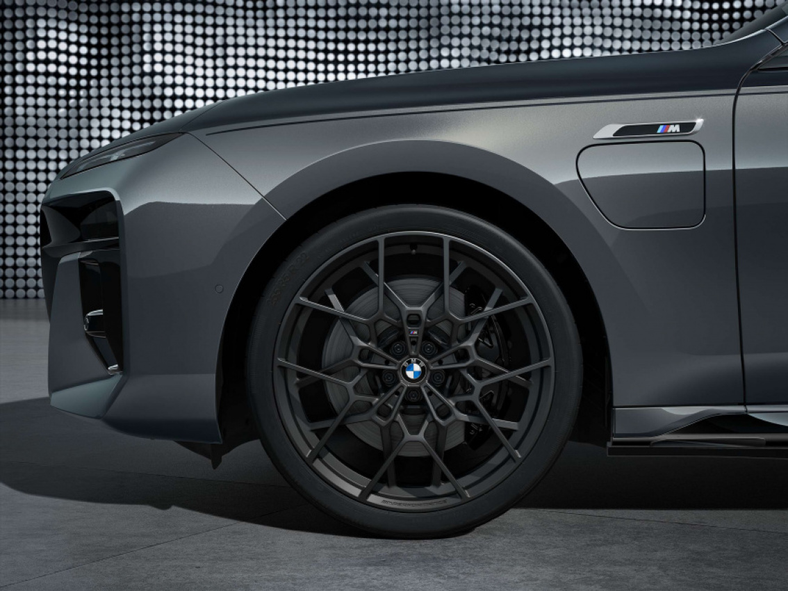 autos, bmw, cars, 7 series, hybrid, amazon, bmw launches new i7 and 7 series hybrid