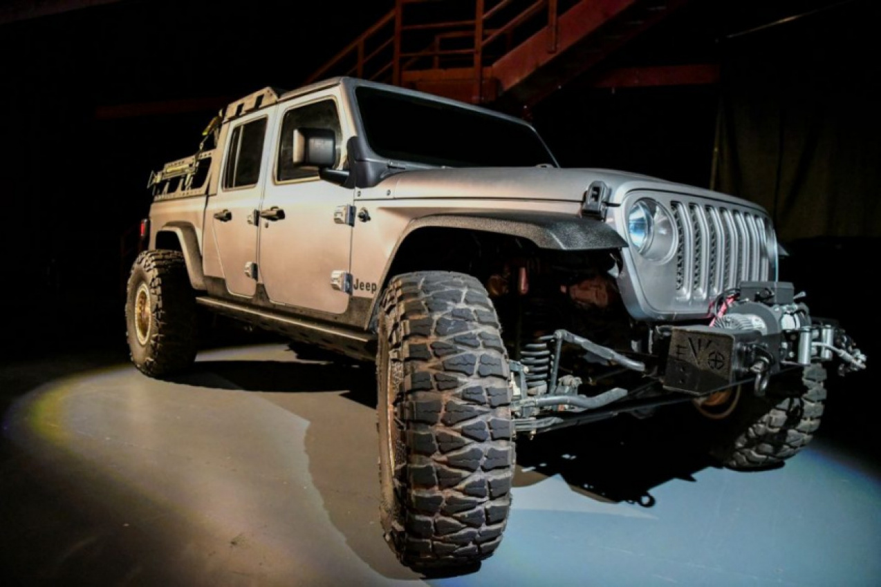 autos, cars, jeep, android, jeep gladiator, android, is the 2020 jeep gladiator a good truck? we look at the revealing reviews