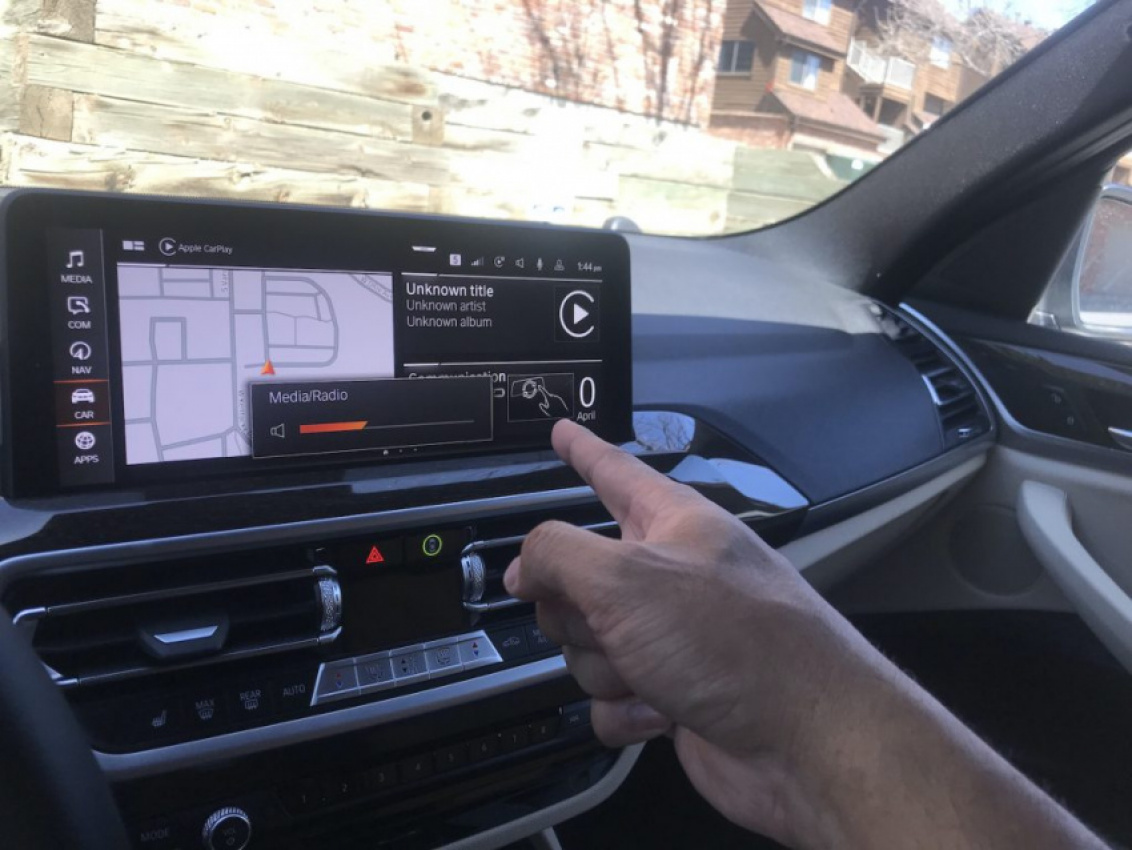 autos, cars, amazon, android, infotainment, navigation, technology, vnex, amazon, android, hey automakers, no one uses your terrible factory navigation systems