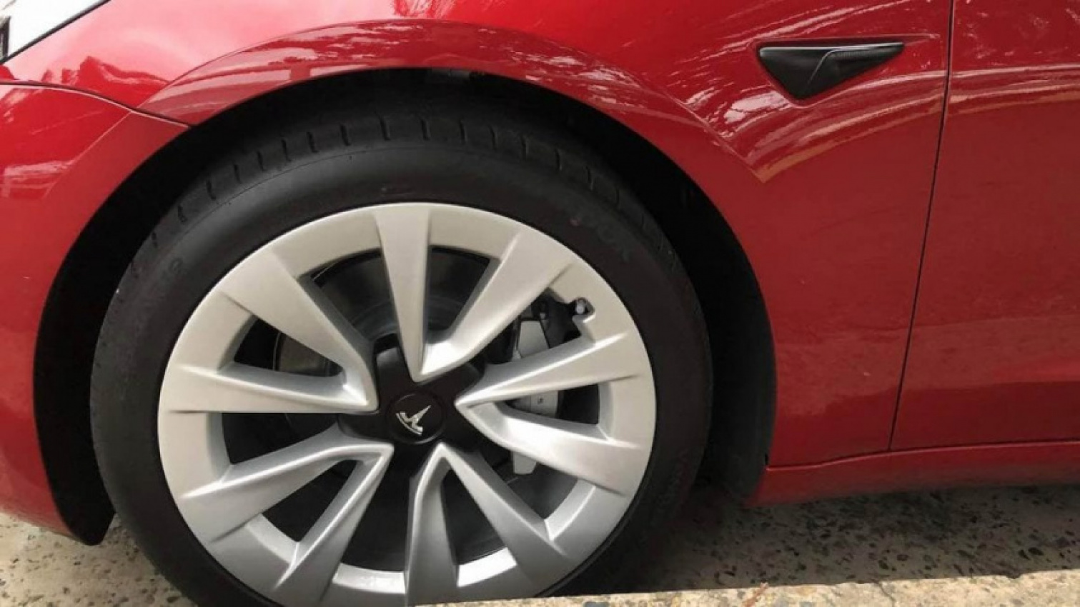 autos, cars, ev news, tesla, tesla asks customers to pay extra for bigger wheels in long range model 3