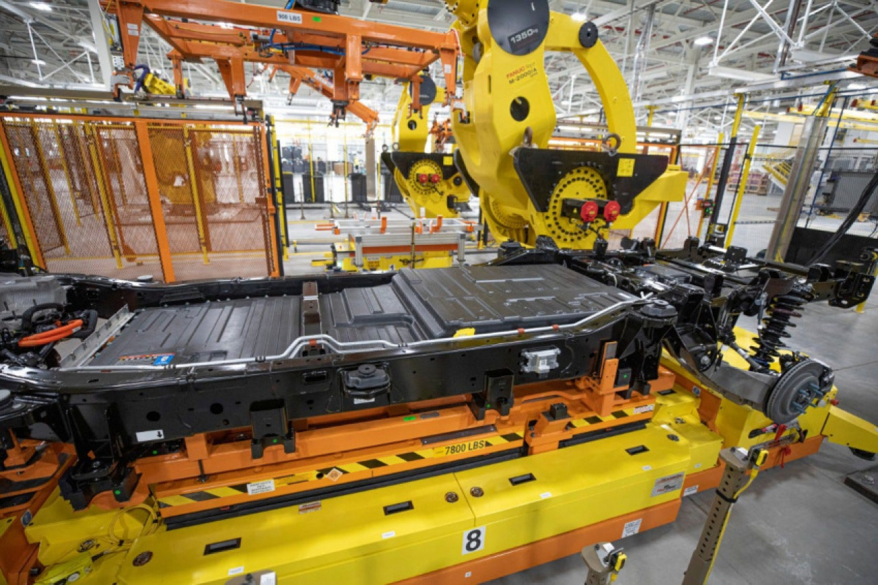 autos, cars, ford, green cars, ford f-150, vnex, first ford f-150 lightning rolls off dearborn assembly line