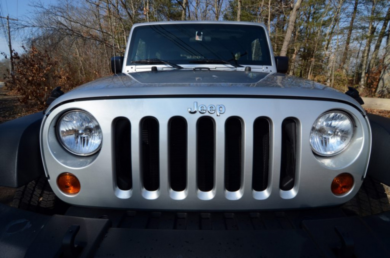 autos, cars, jeep, technology, vnex, what happens when you scan a jeep grille with your phone?