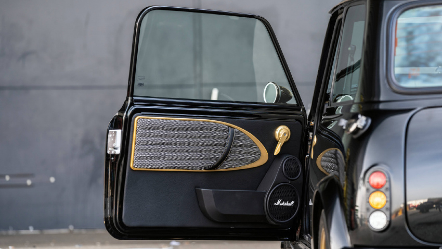 auto, gadgets, luxury, mini, this mini remastered marshall edition goes all the way to 11