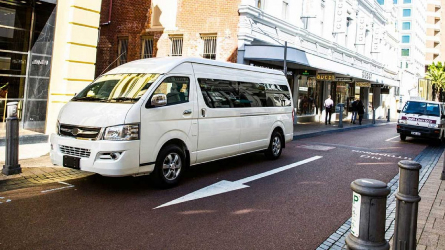 autos, cars, ev news, new 14-seat electric commuter bus lands in australia
