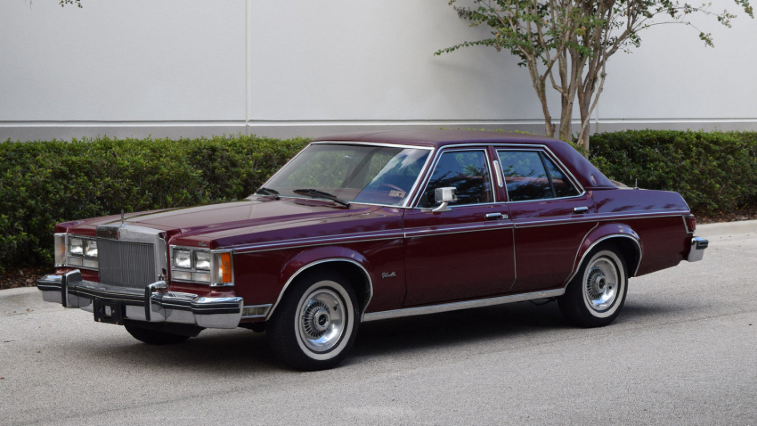 autos, cars, classic cars, lincoln, 1977 lincoln versailles, lincoln versailles, 1977 lincoln versailles