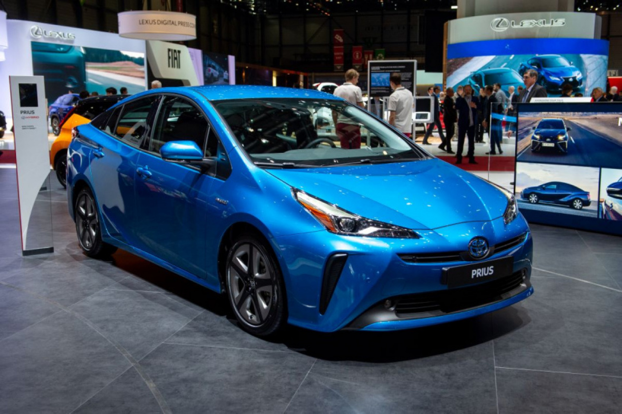 autos, cars, toyota, android, hatchback, prius, toyota prius, android, the 2022 toyota prius is u.s. news’ best hybrid car for 2022