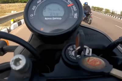 article, autos, cars, ram, royal enfield scram 411 vs bajaj pulsar rs 200. which bike is quicker off-the line?