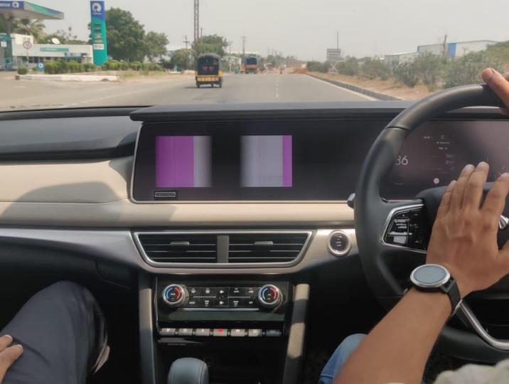 autos, cars, android, indian, infotainment screen, mahindra, member content, xuv700, android, screen goes dead on a brand new xuv700: issue faced by other owners too