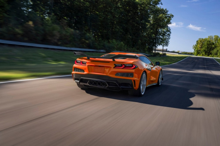 2023 corvette z06 manual launch mode looks like its going to be seriously fun