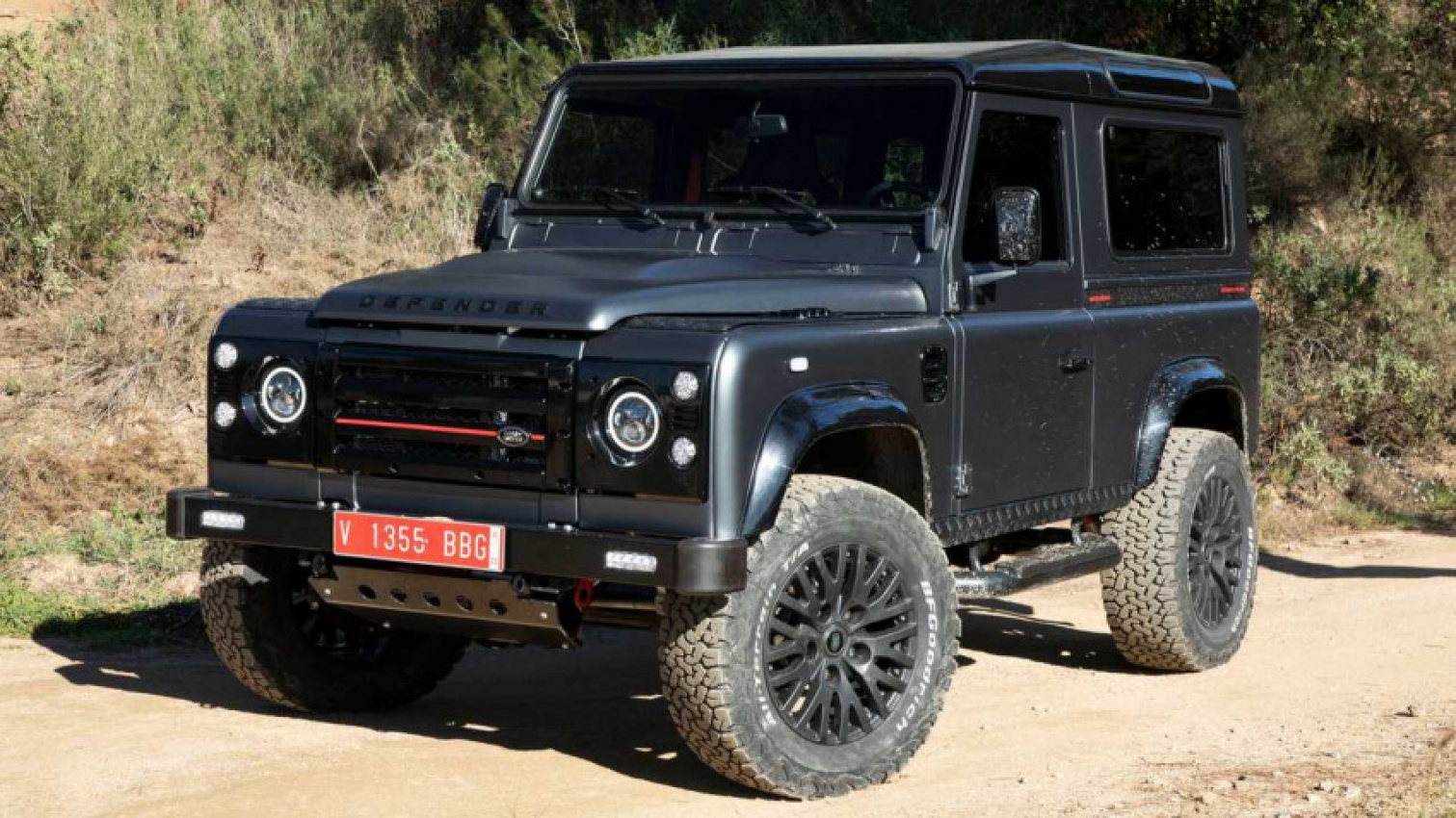 autos, cars, land rover, land rover defender, vnex, android, 1991 land rover defender restomod born in britain, revived in spain, headed for the us