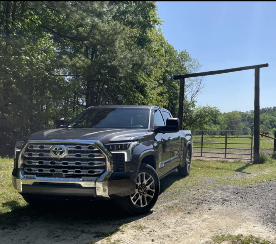 autos, cars, toyota, android, hybrid, tundra, android, 5 pros and 3 cons with the 2022 toyota tundra