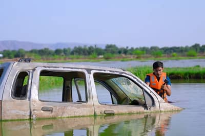 article, autos, cars, wagonr left under a lake for 3 months; this is what happened to it