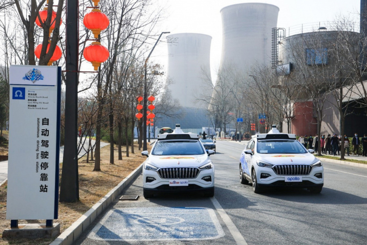 autos, baic, cars, baidu, beijing, car tech, pony.ai, self driving cars, videos, youtube, some self-driving taxi services lose safety driver in beijing