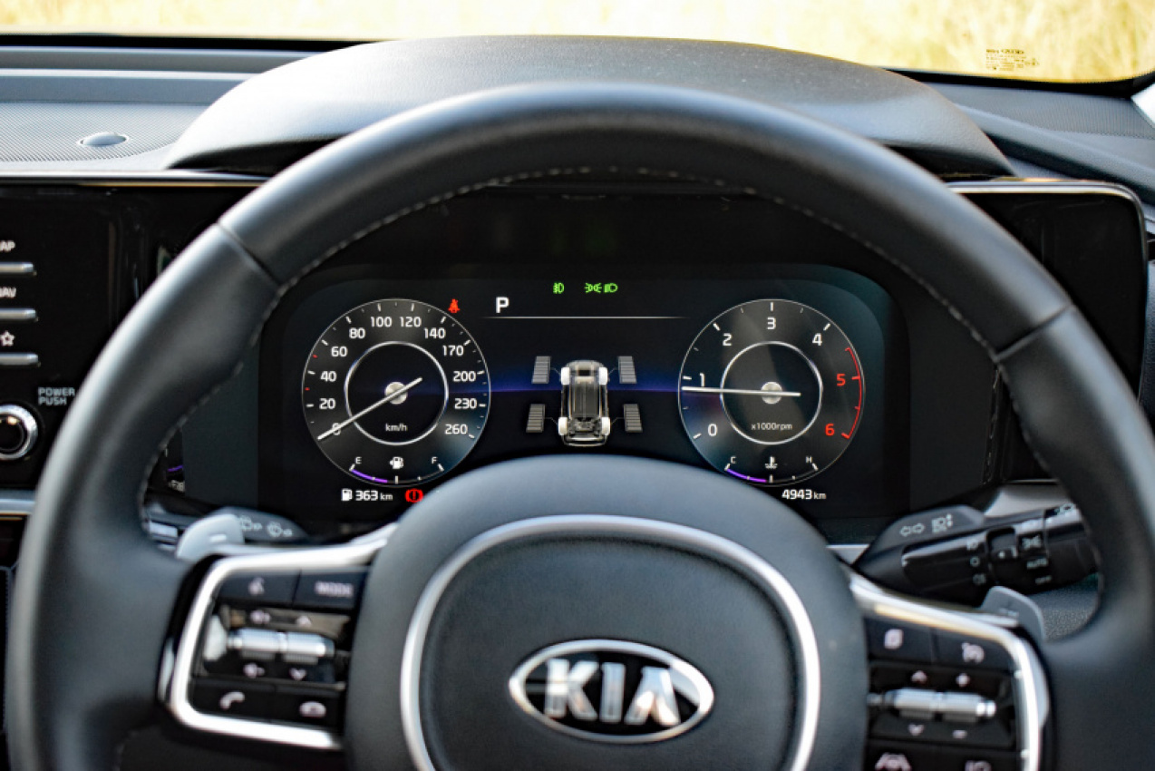 autos, cars, features, kia, kia sorento, top-of-the-line kia sorento review – a r1-million bargain