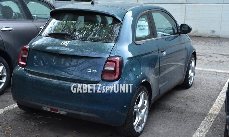 autos, cars, fiat, new models, abarth, abarth 500, abarth 500e, abarth 500e prototype, fiat 500e, fiat abarth 500e, italy, prototype, spy, potential fiat abarth 500e prototype spied showing all electric hot hatch