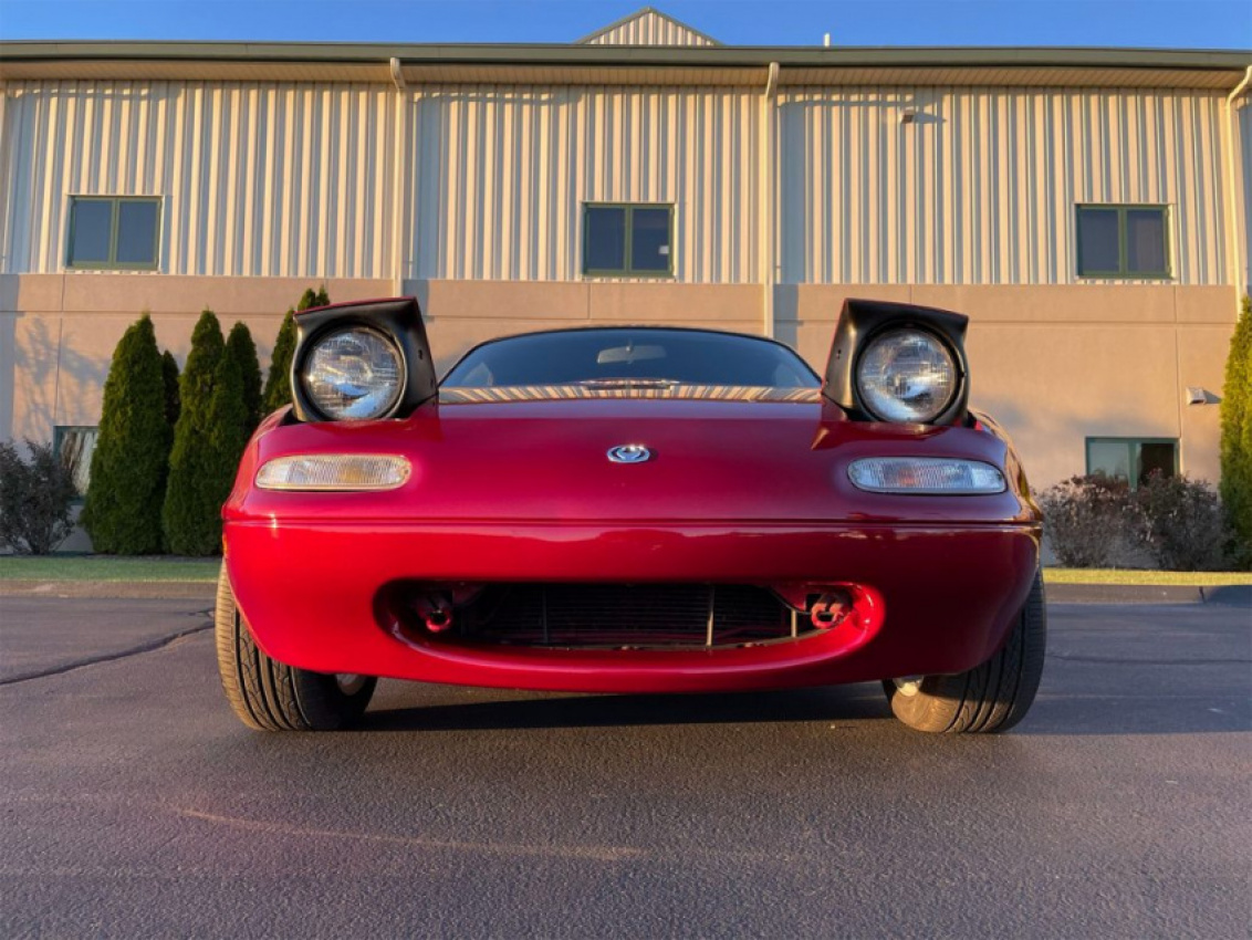 autos, cars, mazda, cars, miata, man arrested on felony charges for cutting donuts in his mazda miata in an empty parking lot
