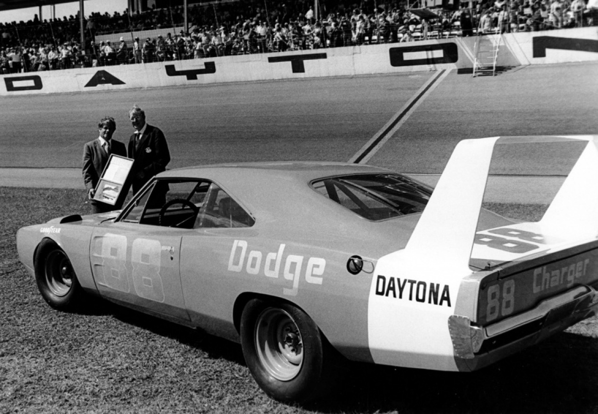 autos, cars, dodge, charger, classic cars, dodge daytona for sale was the first car to hit 200 mph