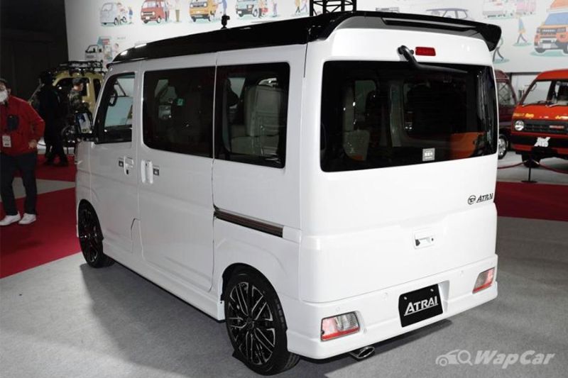 autos, cars, daihatsu, vnex, this daihatsu atrai is a shrunken alphard with rwd and an engine in the middle