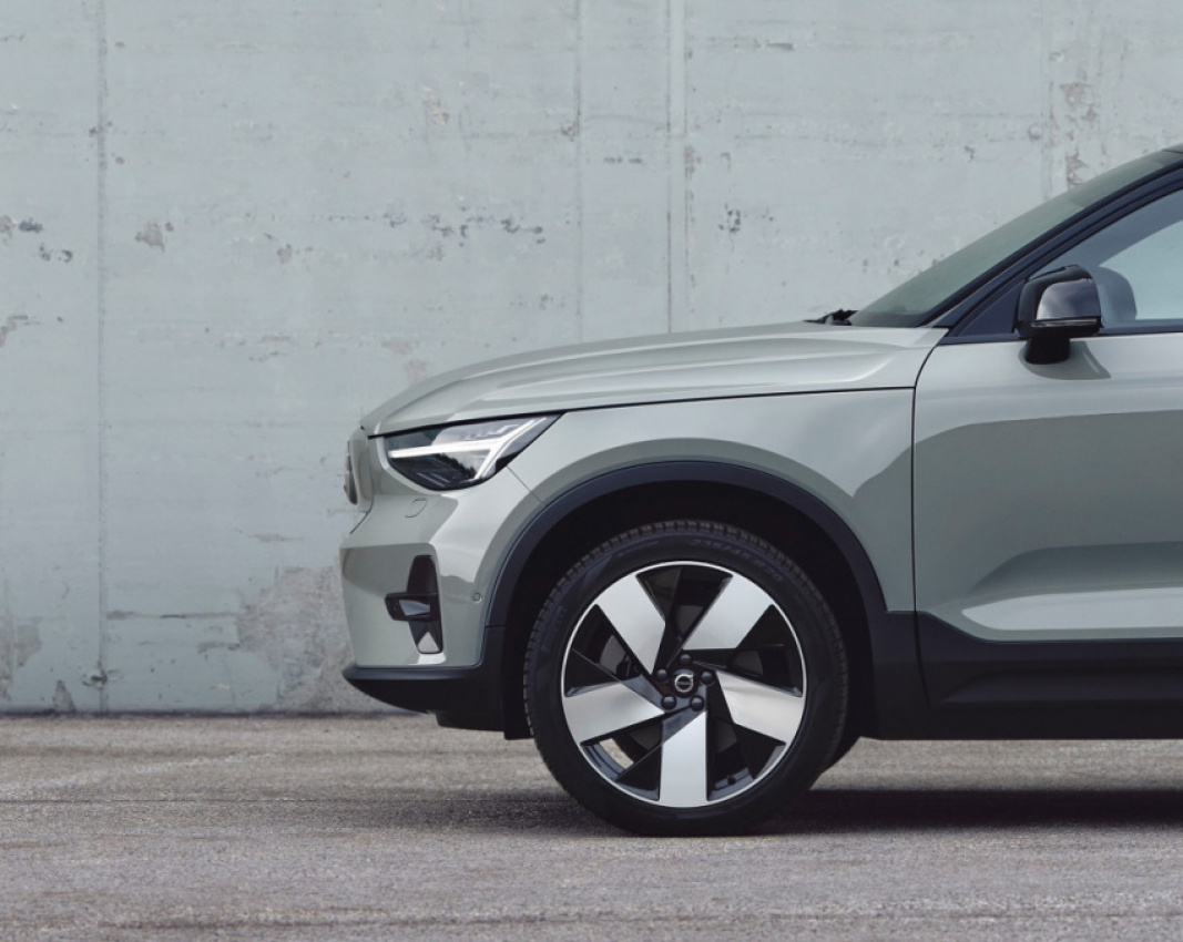 autos, cars, volvo, android, electric cars, luxury cars, suvs, vnex, volvo news, volvo xc40, volvo xc40 news, android, preview: 2023 volvo xc40 arrives with new look, fully electrified powertrain lineup