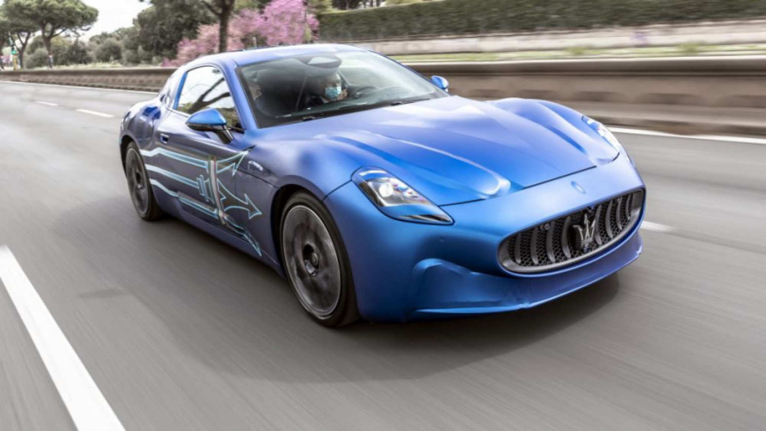 autos, cars, maserati, maserati is flying, and we should all be thankful