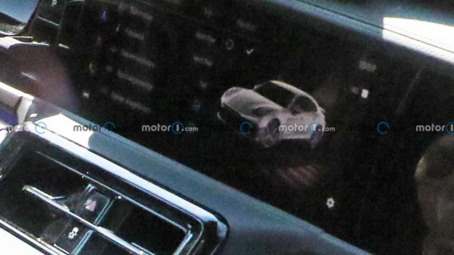 autos, cars, porsche, porsche panamera, vnex, 2024 porsche panamera appears in image of infotainment screen