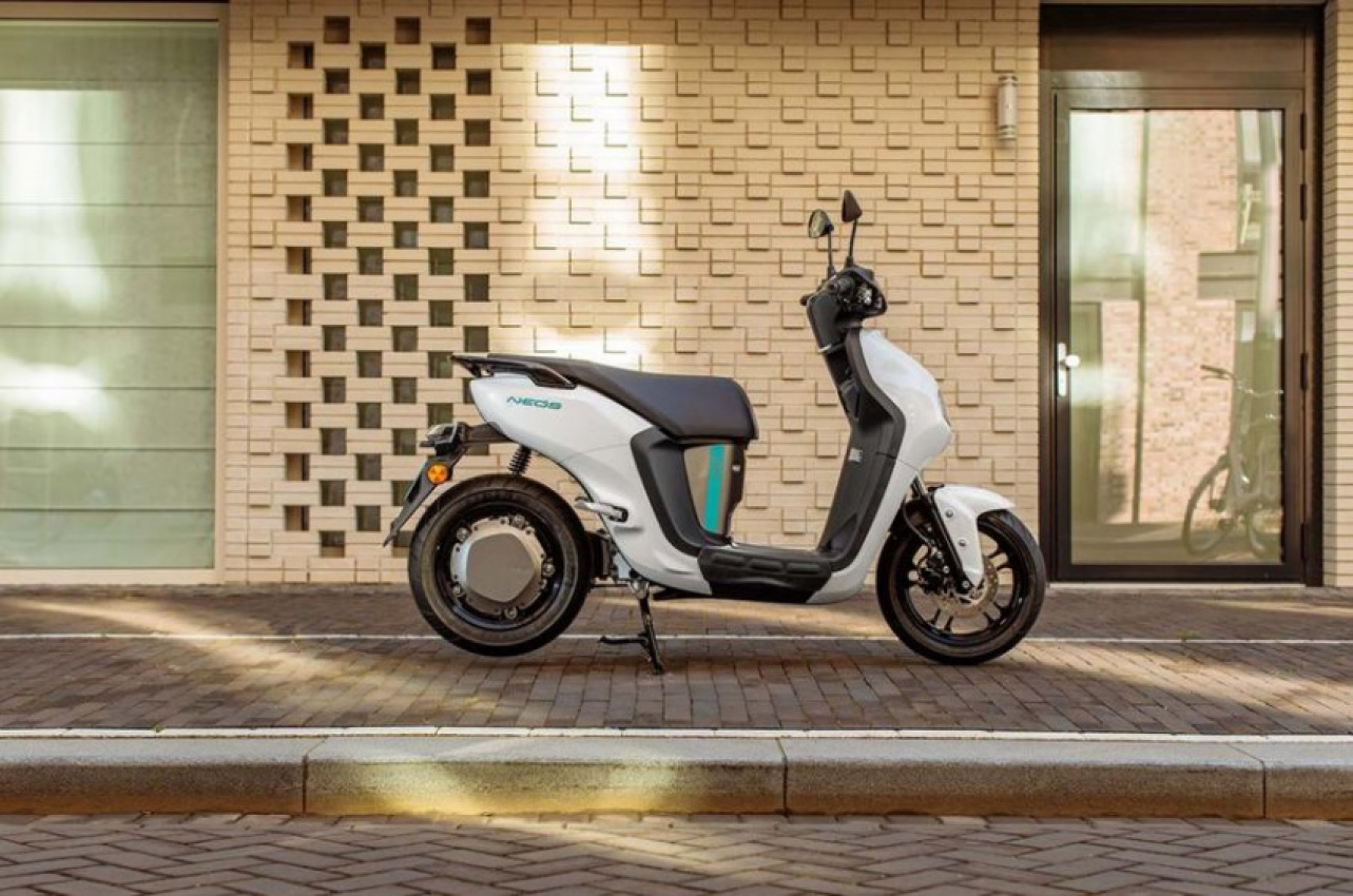 autos, cars, electric vehicle, yamaha, car news, move electric, yamaha neo's electric scooter review