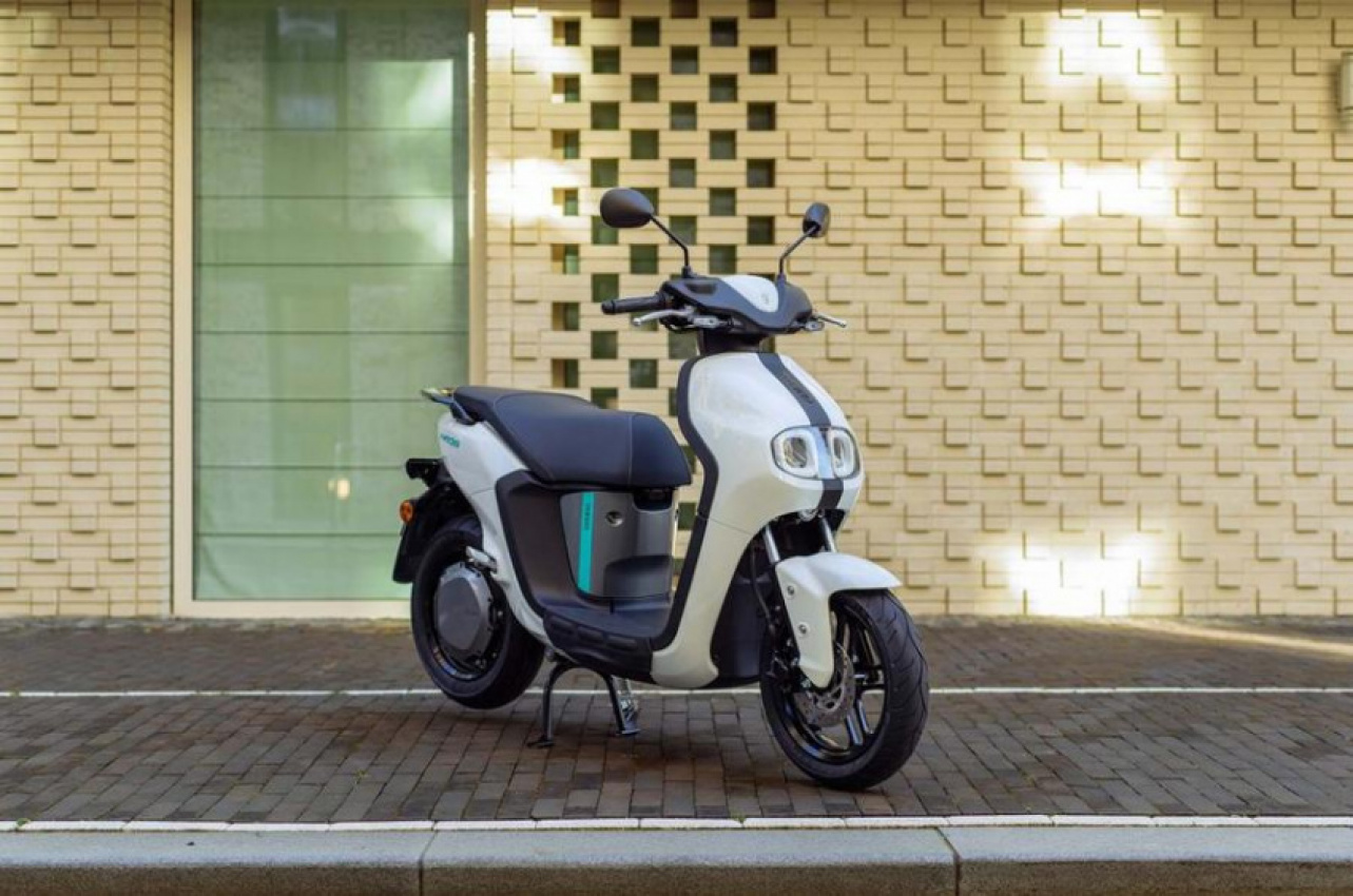 autos, cars, electric vehicle, yamaha, car news, move electric, yamaha neo's electric scooter review