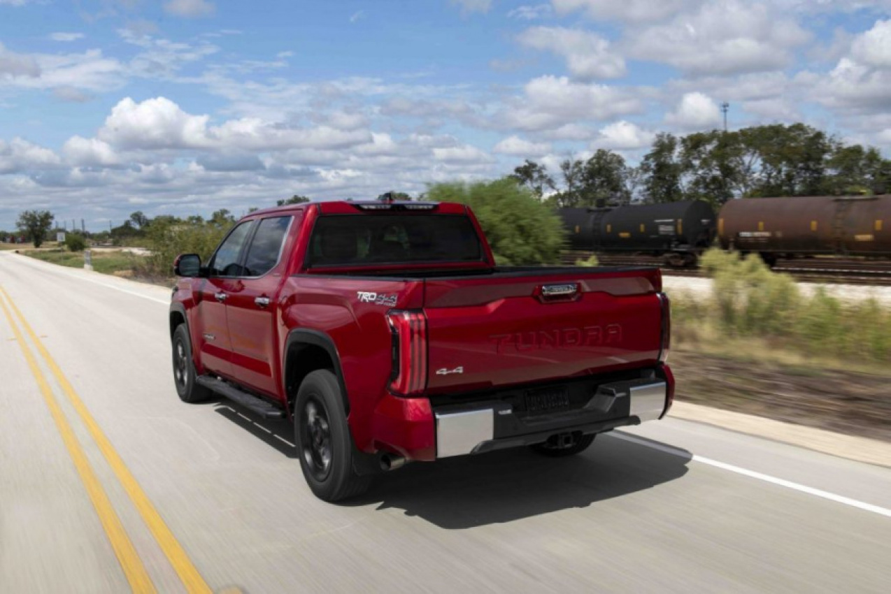 autos, cars, titan, trucks, only 1 full-size pickup truck still offers no turbocharged engine option