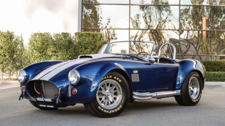 clive sutton is bringing these shelby cobras to the uk