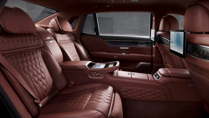 new genesis g90: flagship luxury saloon revealed