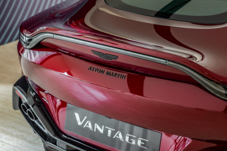 2022 aston martin v12 vantage teased, open for booking