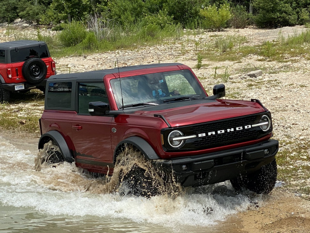 bronco vs. wrangler, 2021 ford bronco tested, tesla owner sues over supercharging: what's new @ the car connection