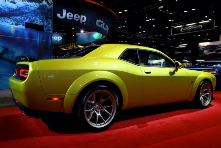 android, is a base model 2022 dodge challenger sxt worth buying?
