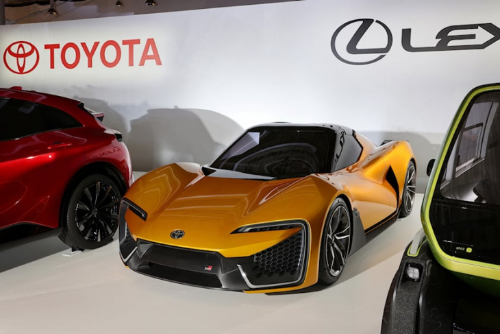 toyota to revive mr2 with help from suzuki