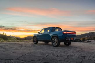 rivian r1t crowned motortrend’s 2022 truck of the year