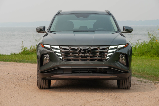 review update: 2022 hyundai tucson limited hybrid grabs attention despite underachieving fuel economy