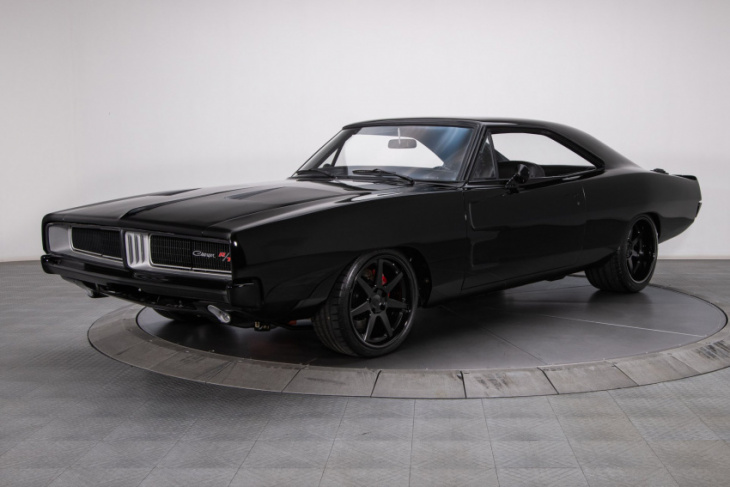 1969 dodge charger “the beast” flaunts 528 hemi v8 with 600 hp, it’s all custom