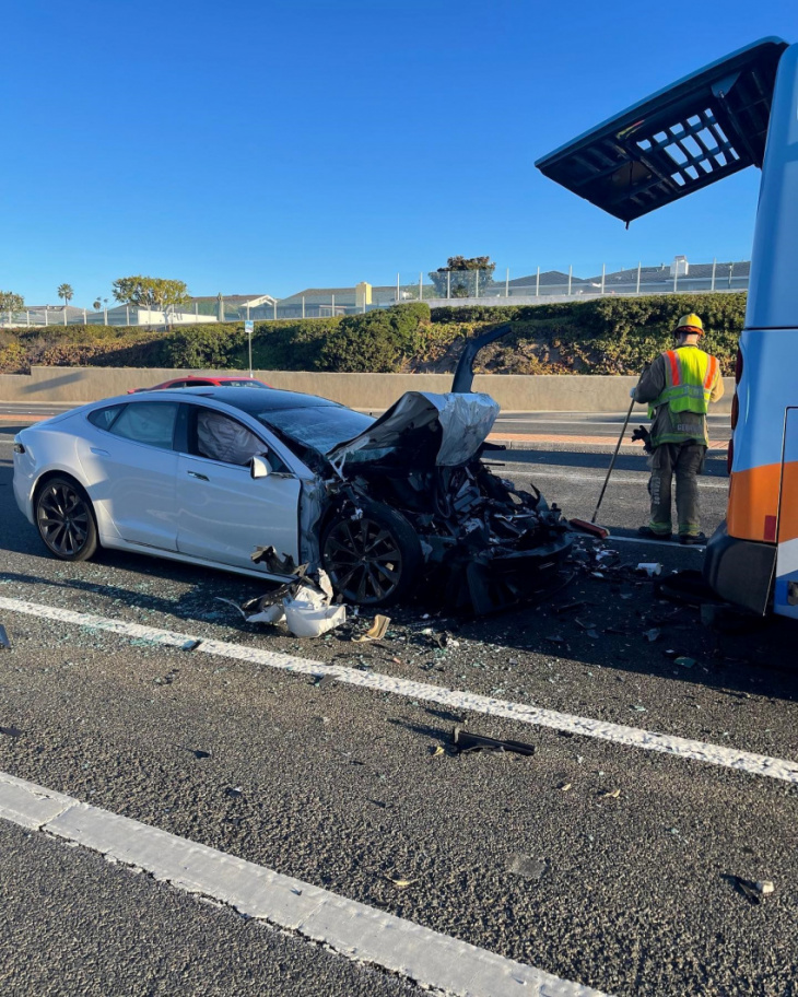and just because it's friday, here's a tesla crashed into a bus